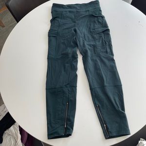 Lululemon multi pocket pants size 6